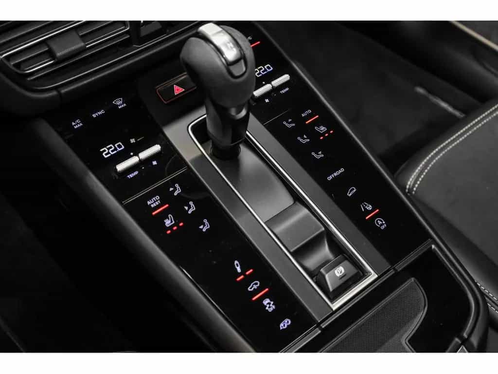 Porsche Macan III GTS 07/2024-photo-23