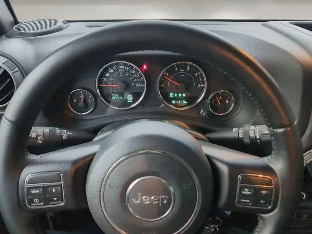 Jeep Wrangler Sport 2.8 CRD Unfallfrei 03/2017-photo-13