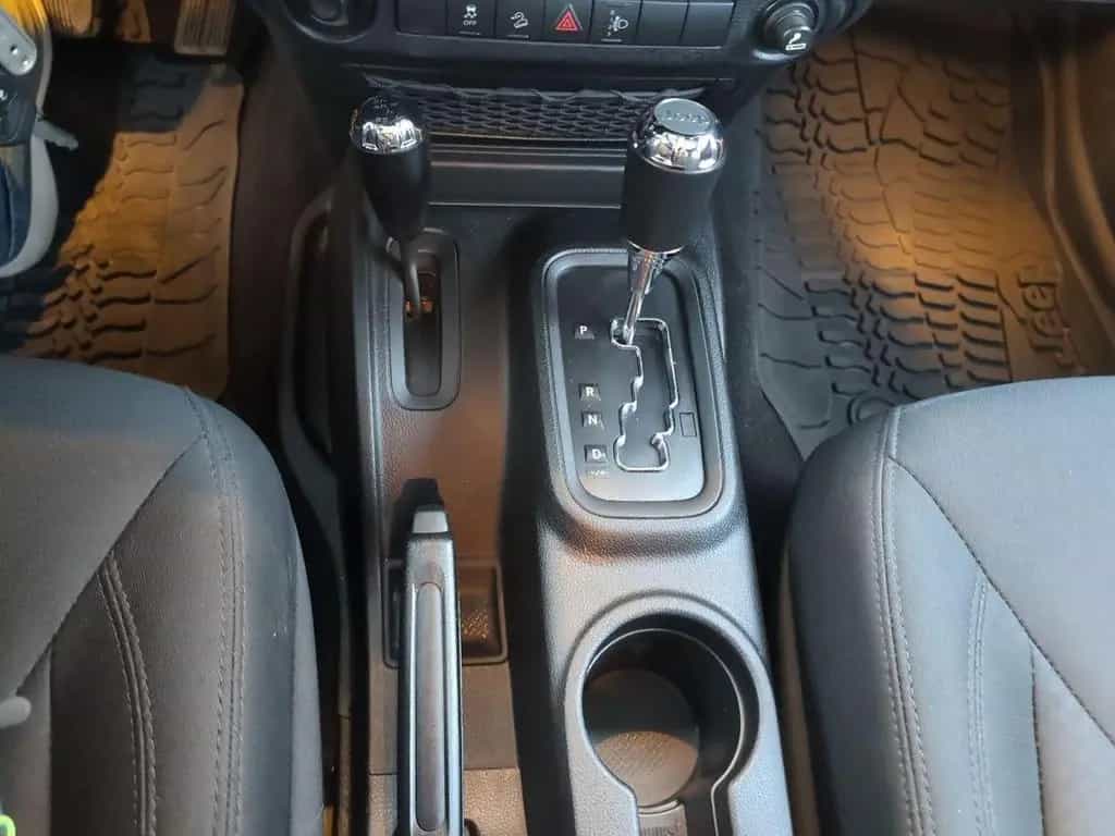 Jeep Wrangler Sport 2.8 CRD Unfallfrei 03/2017-photo-20