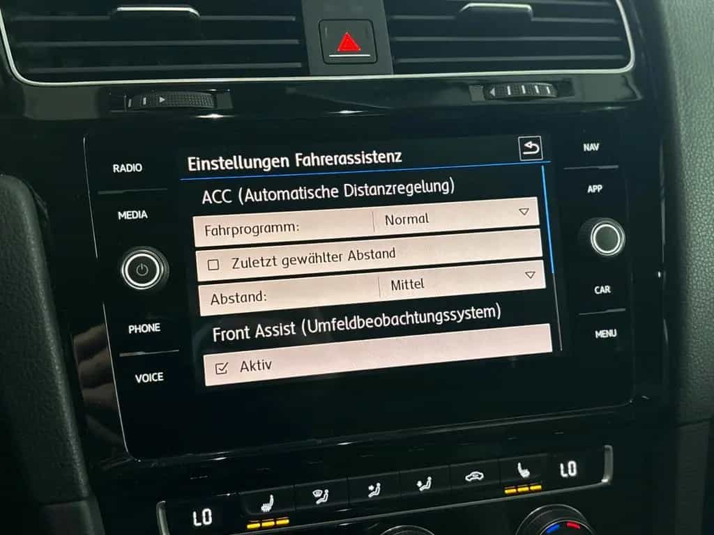 Volkswagen Golf VII Lim.Highline BlueMotion ACC LED CARPLAY 07/2018-photo-28