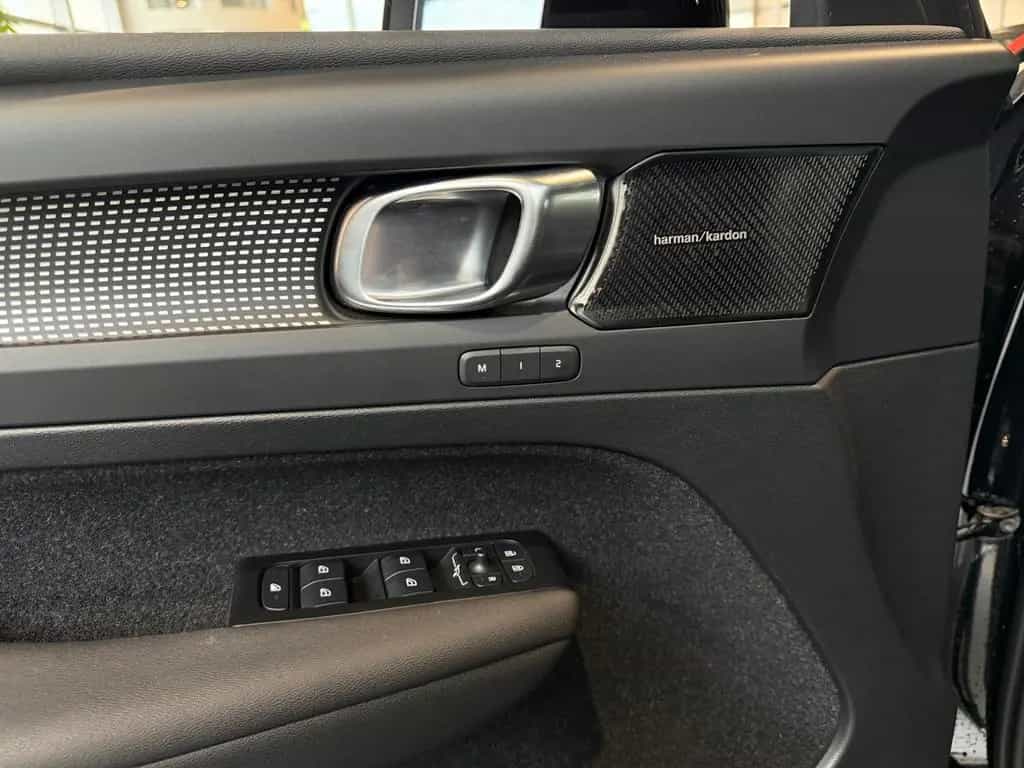 Volvo XC40 R Design H/K ACC AHK KAM 04/2021-photo-11