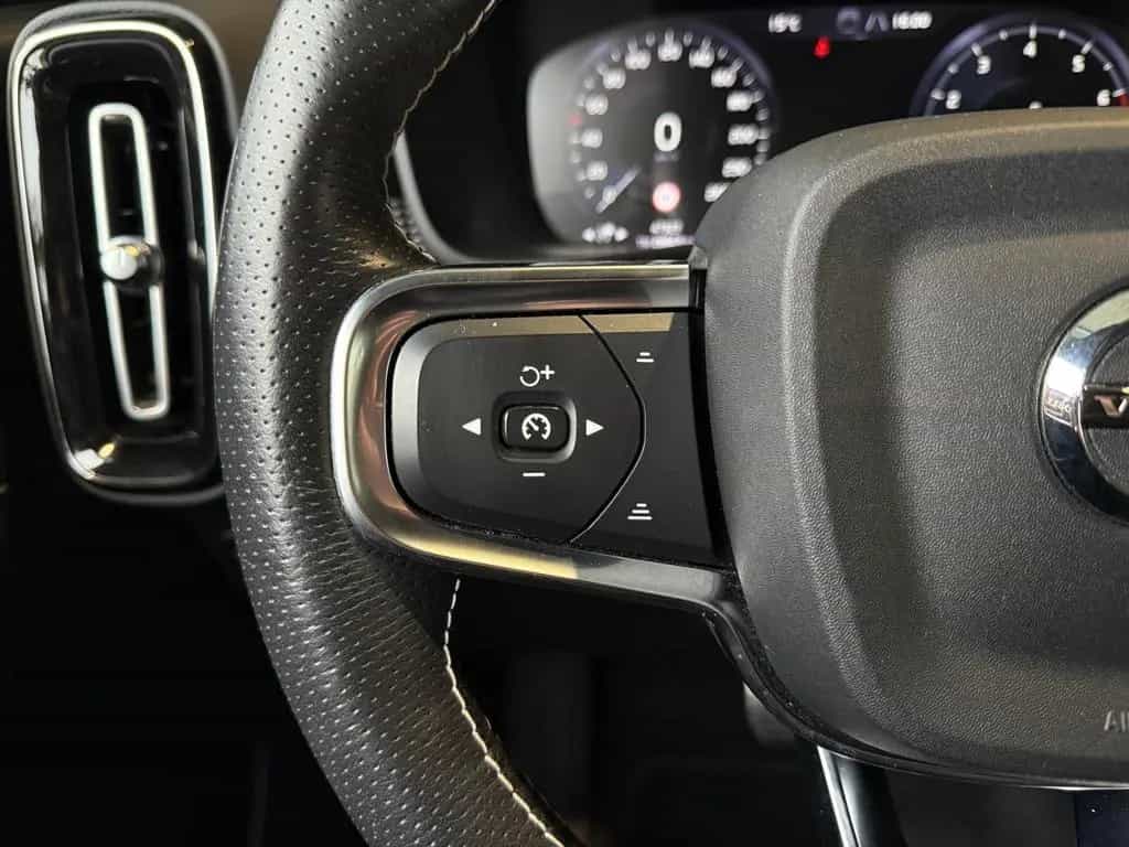 Volvo XC40 R Design H/K ACC AHK KAM 04/2021-photo-14