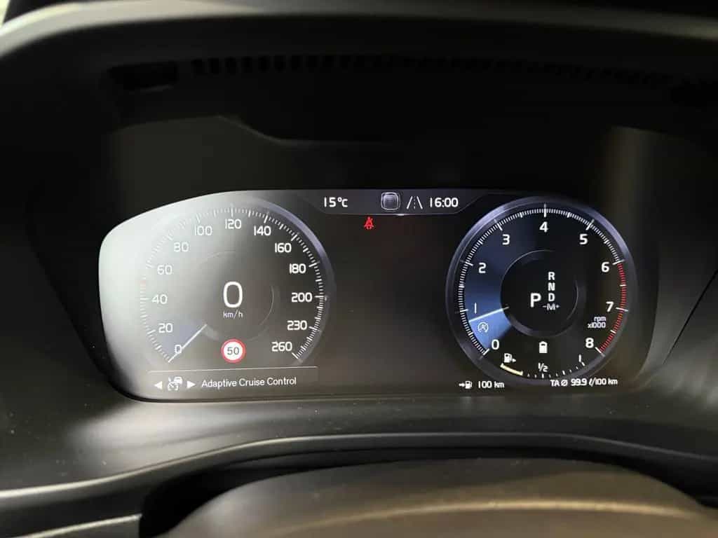 Volvo XC40 R Design H/K ACC AHK KAM 04/2021-photo-15