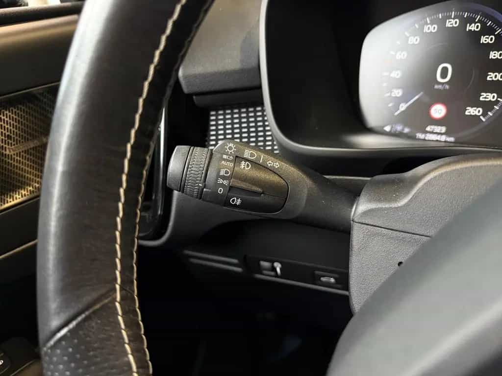 Volvo XC40 R Design H/K ACC AHK KAM 04/2021-photo-17