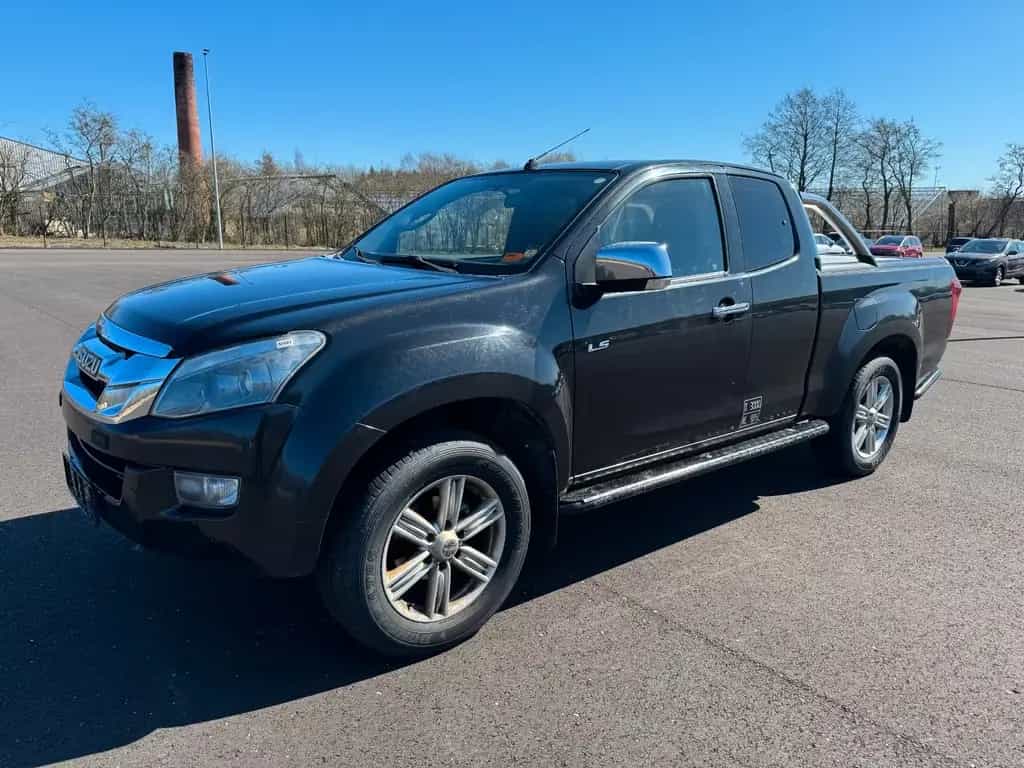 Isuzu D-Max 2.5 Extended Cab Aut. 163 PS 57687 LKW 05/2017-photo-0