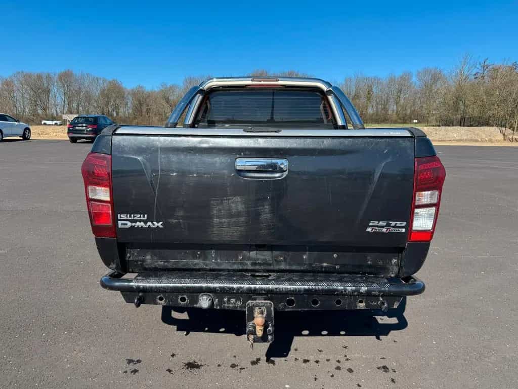 Isuzu D-Max 2.5 Extended Cab Aut. 163 PS 57687 LKW 05/2017-photo-5