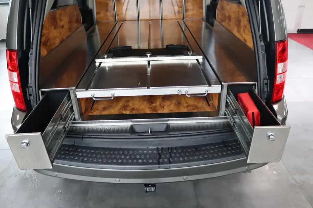 Chrysler Grand Voyager Bestattungswagen / Leichenwagen 12/2011-photo-15