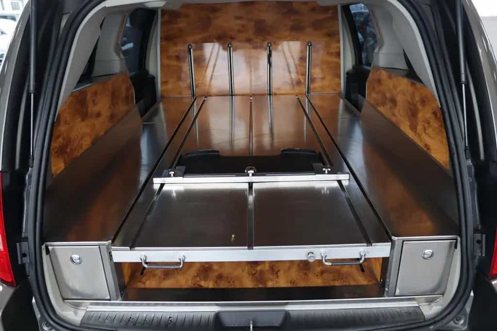 Chrysler Grand Voyager Bestattungswagen / Leichenwagen 12/2011-photo-17