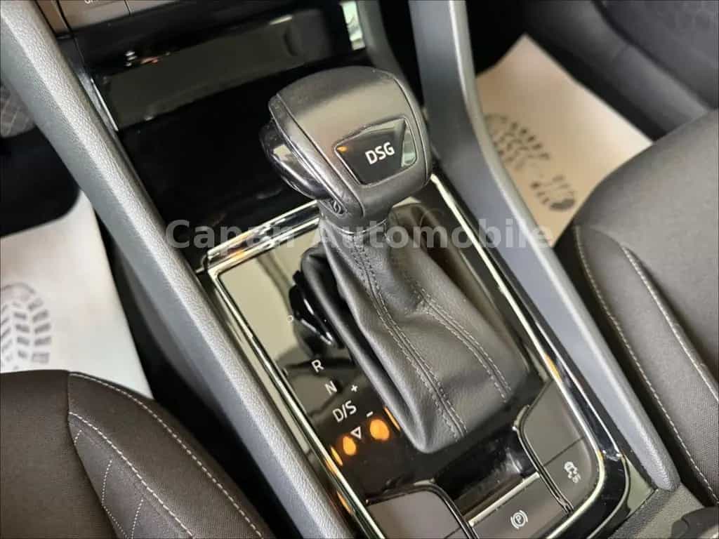 Skoda Karoq Ambition Automatik/Scheckheft/EURO6 08/2019-photo-11