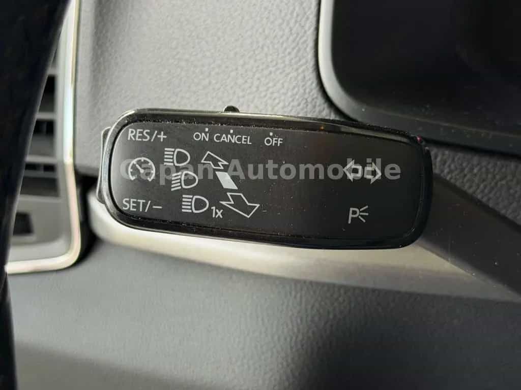 Skoda Karoq Ambition Automatik/Scheckheft/EURO6 08/2019-photo-19