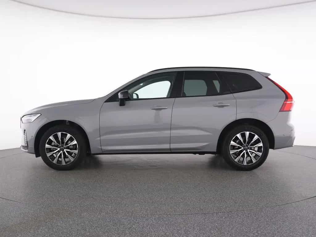 Volvo XC60 B5 AWD PLUS DARK FAP+HKSOUND+360°+PANO+LM+ 11/2024-photo-10