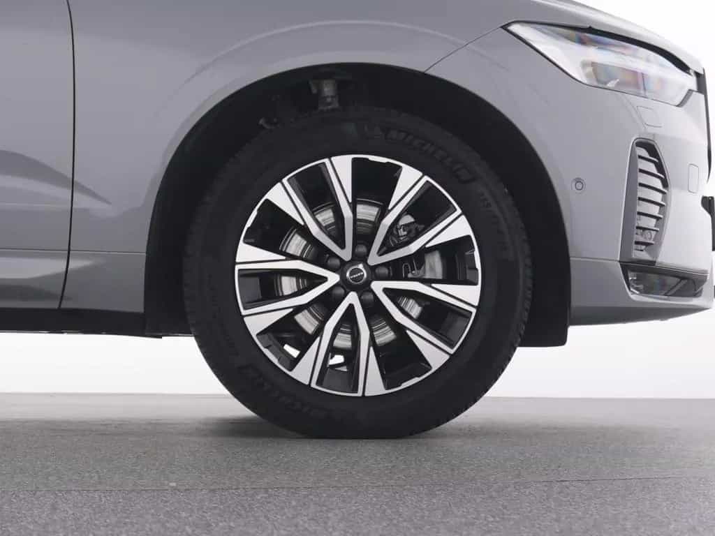 Volvo XC60 B5 AWD PLUS DARK FAP+HKSOUND+360°+PANO+LM+ 11/2024-photo-21