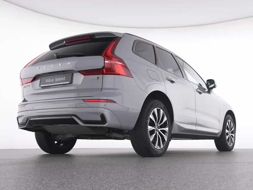 Volvo XC60 B5 AWD PLUS DARK FAP+HKSOUND+360°+PANO+LM+ 11/2024-photo-7