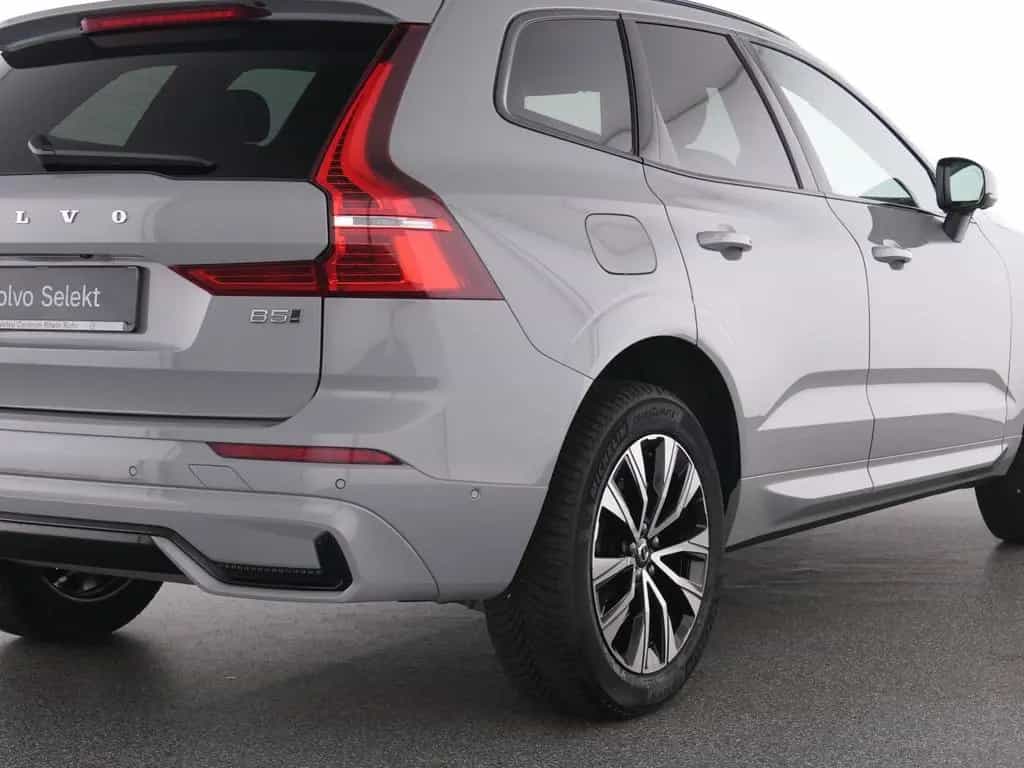 Volvo XC60 B5 AWD PLUS DARK FAP+HKSOUND+360°+PANO+LM+ 11/2024-photo-9