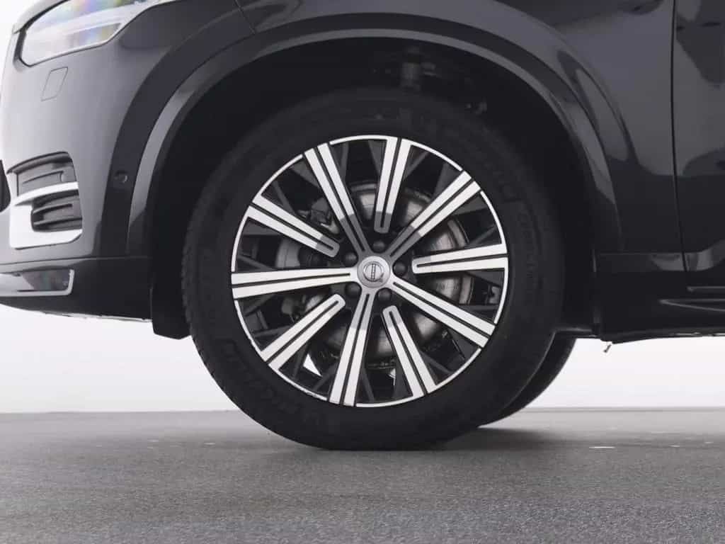 Volvo XC90 B5 AWD PLUS BRIGHT ALARM+AHL+360°+PANO 01/2024-photo-19