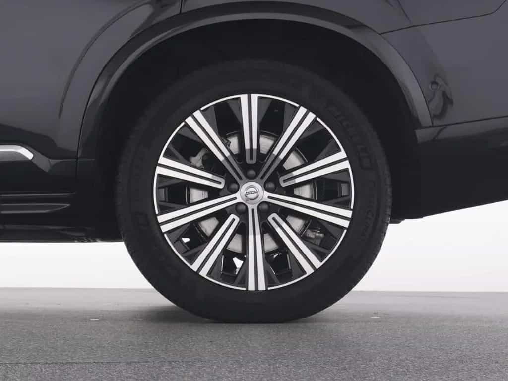 Volvo XC90 B5 AWD PLUS BRIGHT ALARM+AHL+360°+PANO 01/2024-photo-20