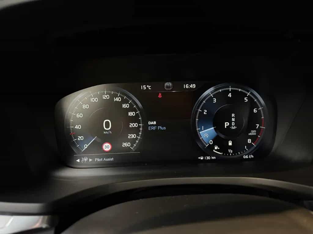 Volvo V60 Kombi Momentum Pro ACC BLIS LED 06/2021-photo-8