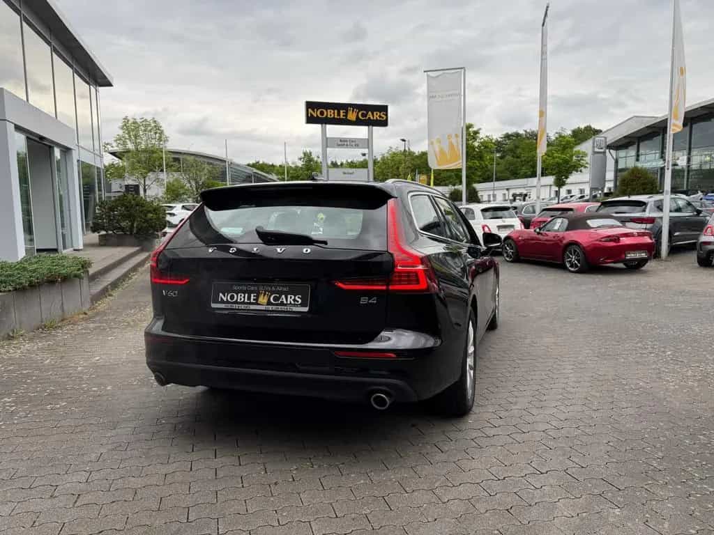 Volvo V60 Kombi Momentum Pro ACC BLIS LED 06/2021-photo-25
