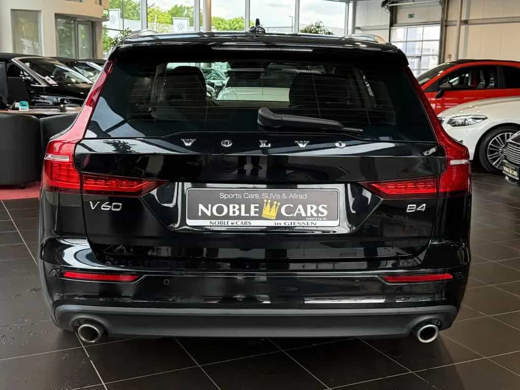 Volvo V60 Kombi Momentum Pro ACC BLIS LED 06/2021-photo-2