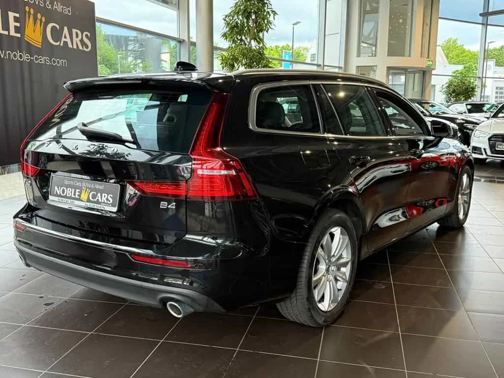 Volvo V60 Kombi Momentum Pro ACC BLIS LED 06/2021-photo-3
