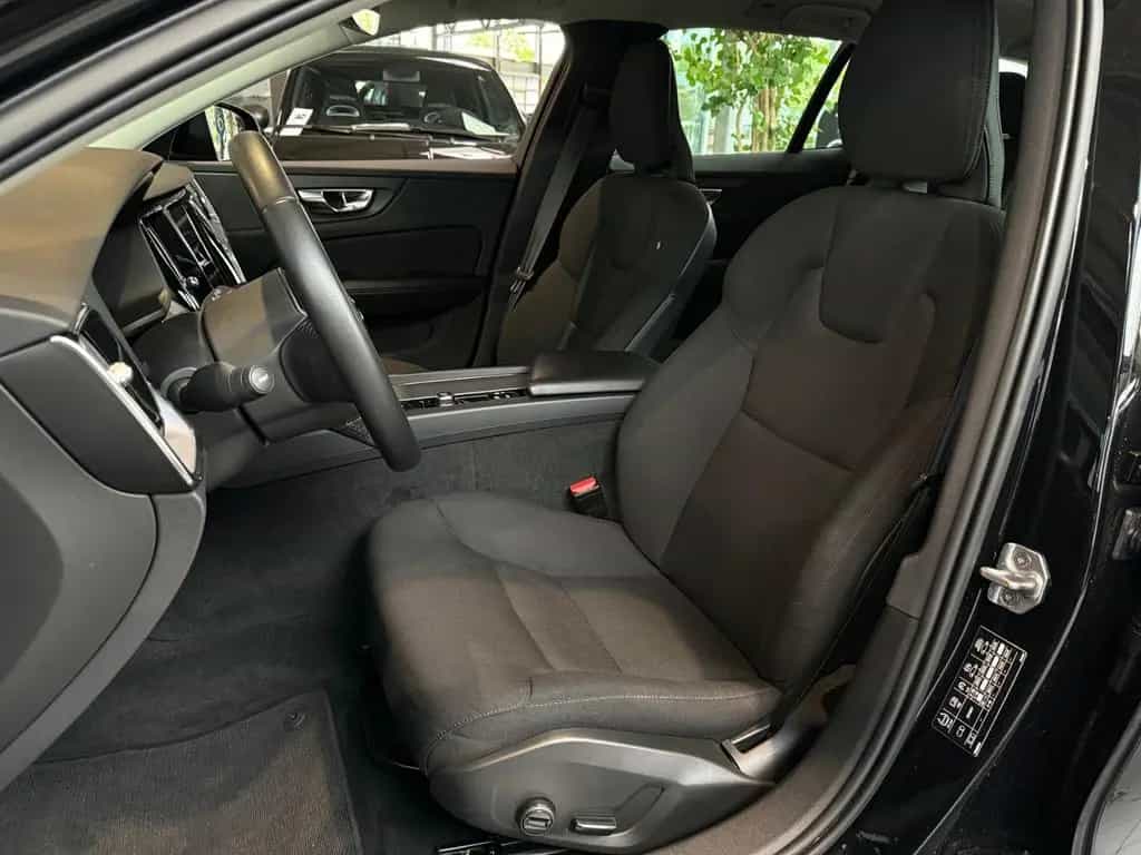 Volvo V60 Kombi Momentum Pro ACC BLIS LED 06/2021-photo-5
