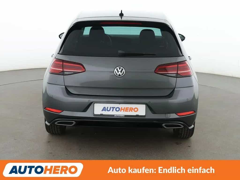 Volkswagen Golf VII 1.5 TSI ACT Highline BMT*NAVI*LED*PDC* 08/2019-photo-4