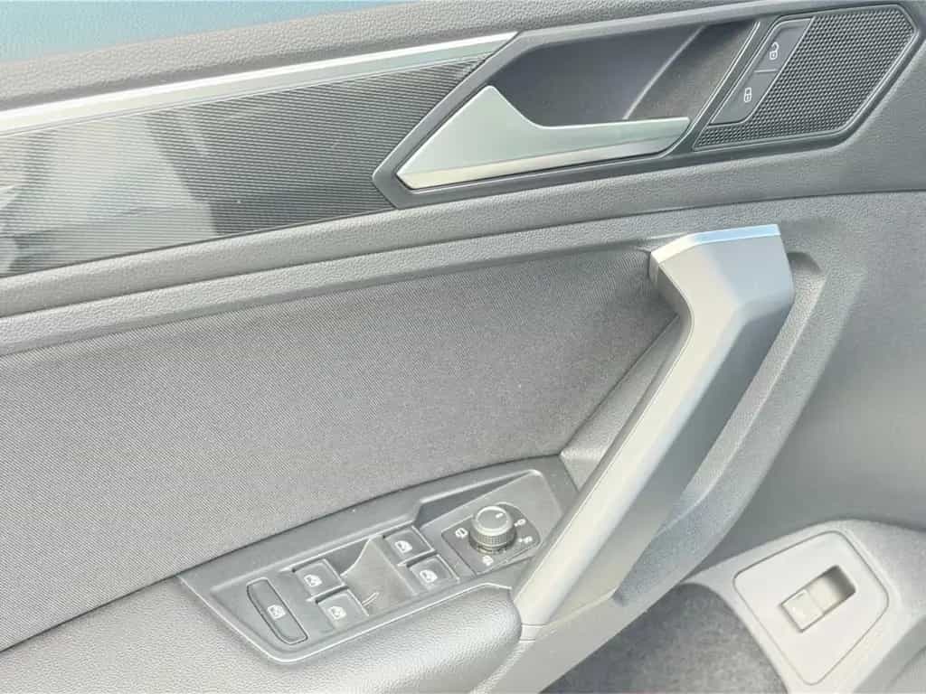 Volkswagen Tiguan 1.5TSI DSG Highline+LED+NAVI+KAMERA+TEMPO 07/2020-photo-12