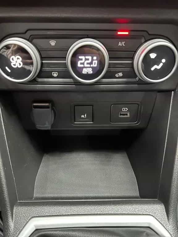 Dacia Sandero III Stepway Extreme+/SHZ/RFK/WENIGKM 02/2024-photo-16