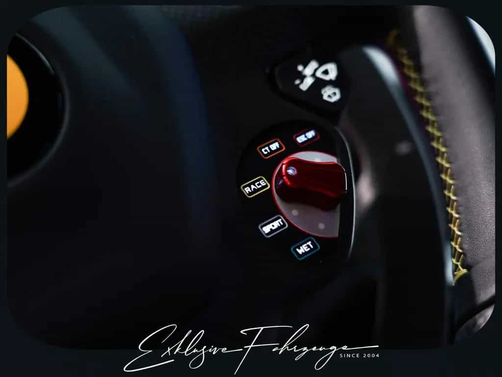 Ferrari 488 Pista GTB Erstbesitz Lift Carbon 24M 06/2019-photo-31