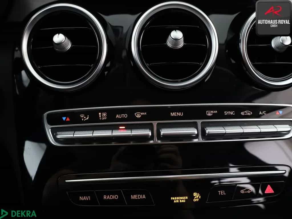 Mercedes-Benz C 200 T AVANTGARDE MULTIBEAM,DISTRONIC,KAMERA,SH 12/2018-photo-19