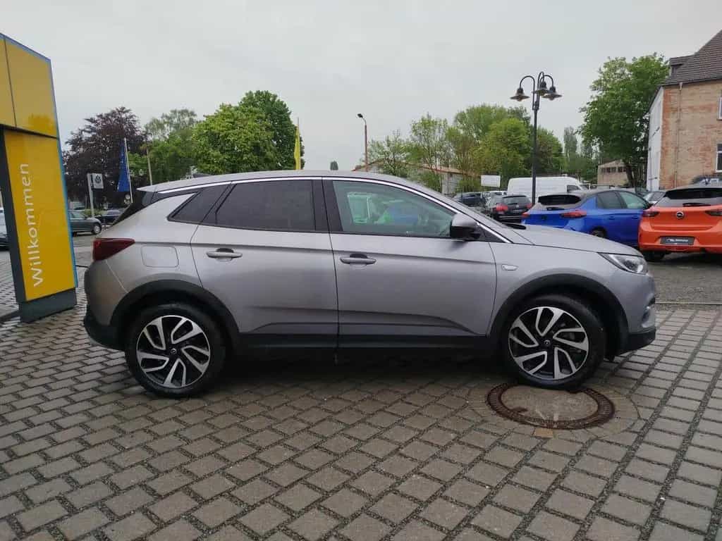 Opel Grandland 2.0 CDTI, Navi, AHK, Winterpaket, Pano 02/2018-photo-3