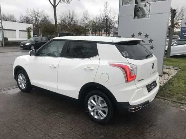 Ssangyong Tivoli e-XGi 2WD Flow*Navi/Kamera/SHZ/PDC/ALU* 07/2019-photo-3