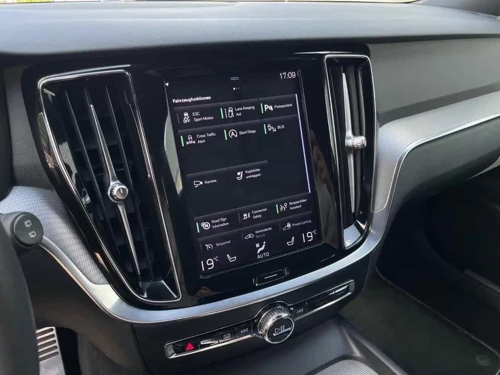 Volvo V60 B4 D R-DESIGN LED KAMERA KLIMA ACC 12/2020-photo-15