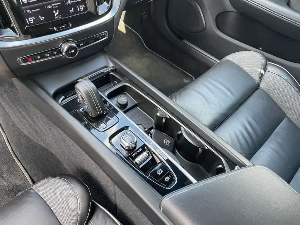 Volvo V60 B4 D R-DESIGN LED KAMERA KLIMA ACC 12/2020-photo-18