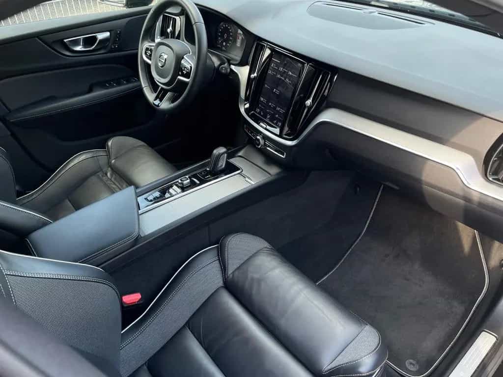 Volvo V60 B4 D R-DESIGN LED KAMERA KLIMA ACC 12/2020-photo-34