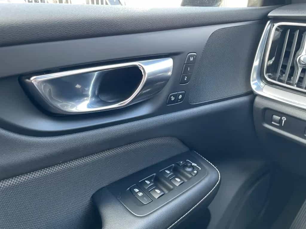 Volvo V60 B4 D R-DESIGN LED KAMERA KLIMA ACC 12/2020-photo-35