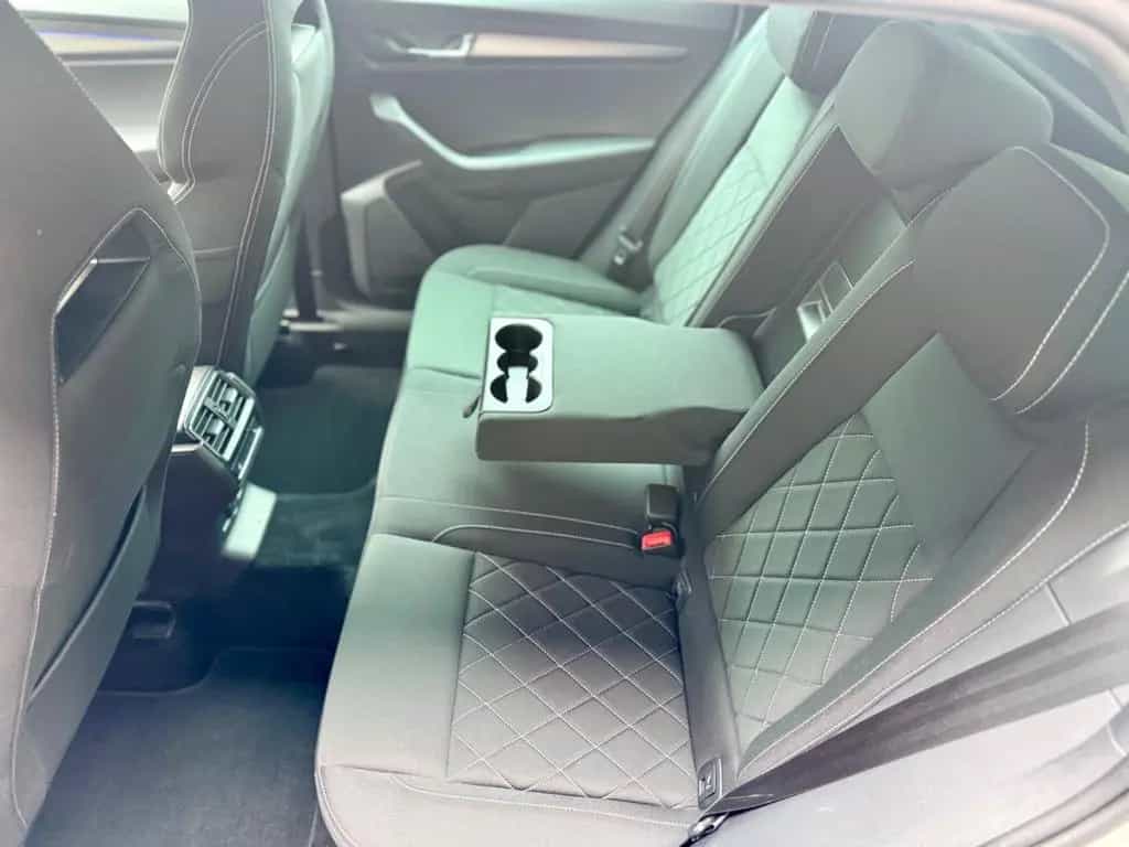 Skoda Karoq Sportline/ Navi/ AHZV/ LED/ 19" 11/2019-photo-16