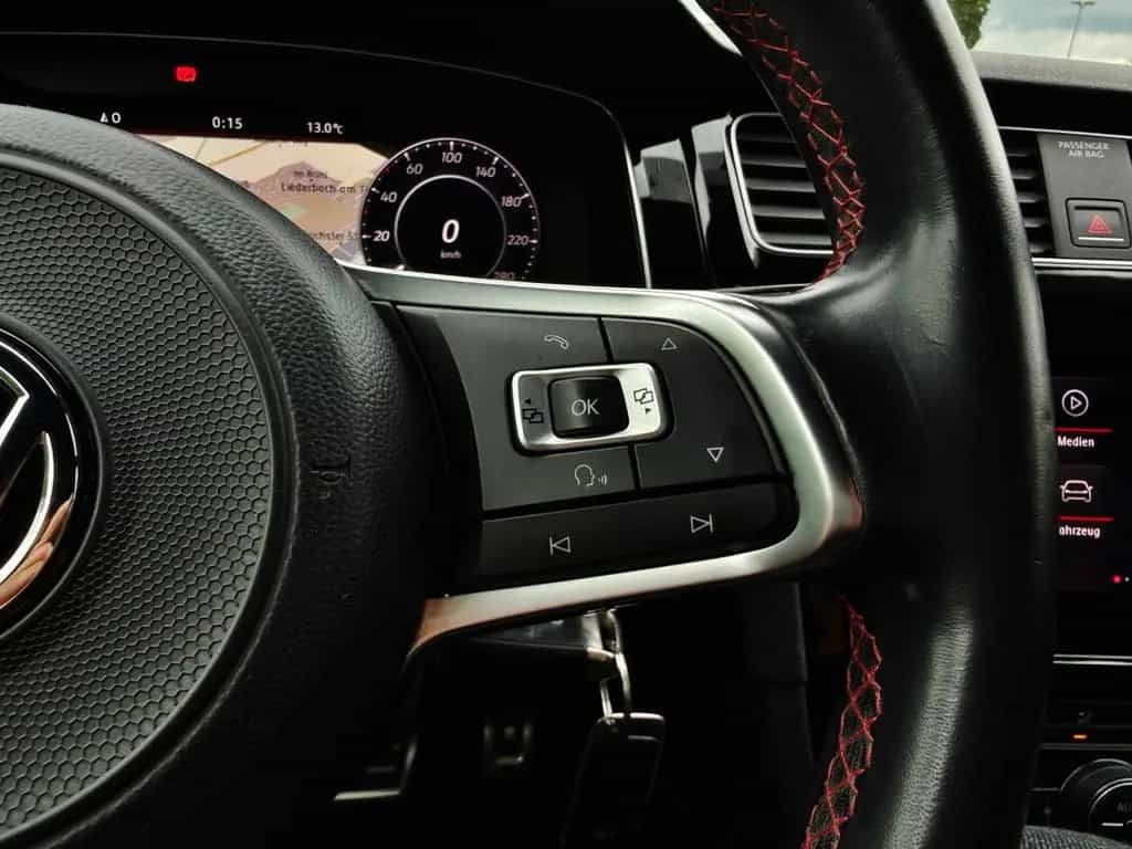 Volkswagen Golf VII GTI #TÜV#SERVICE#NAVI#ASSISTS#TOP-AUSTT 05/2018-photo-25
