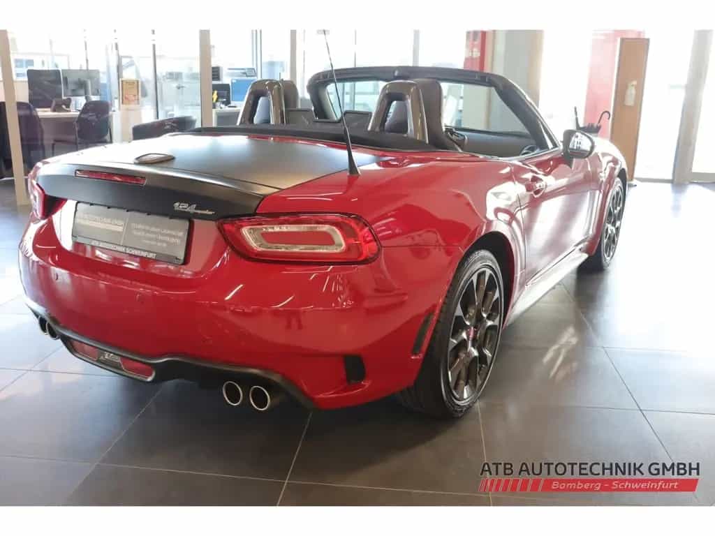 Abarth 124 Spider 1.4 MultiAir Turbo Nr. 624 BOSE Faltd 03/2017-photo-3