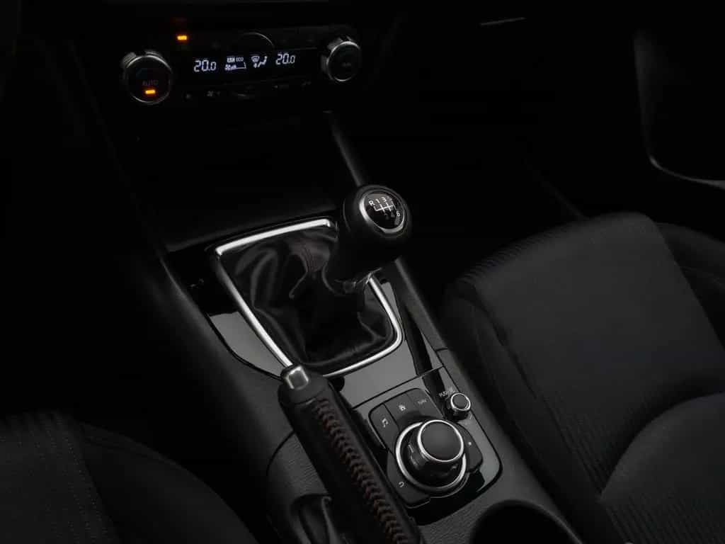 Mazda 3 Lim. Sports-Line Kamera Sitzhzg DAB HUD BOSE 12/2016-photo-19