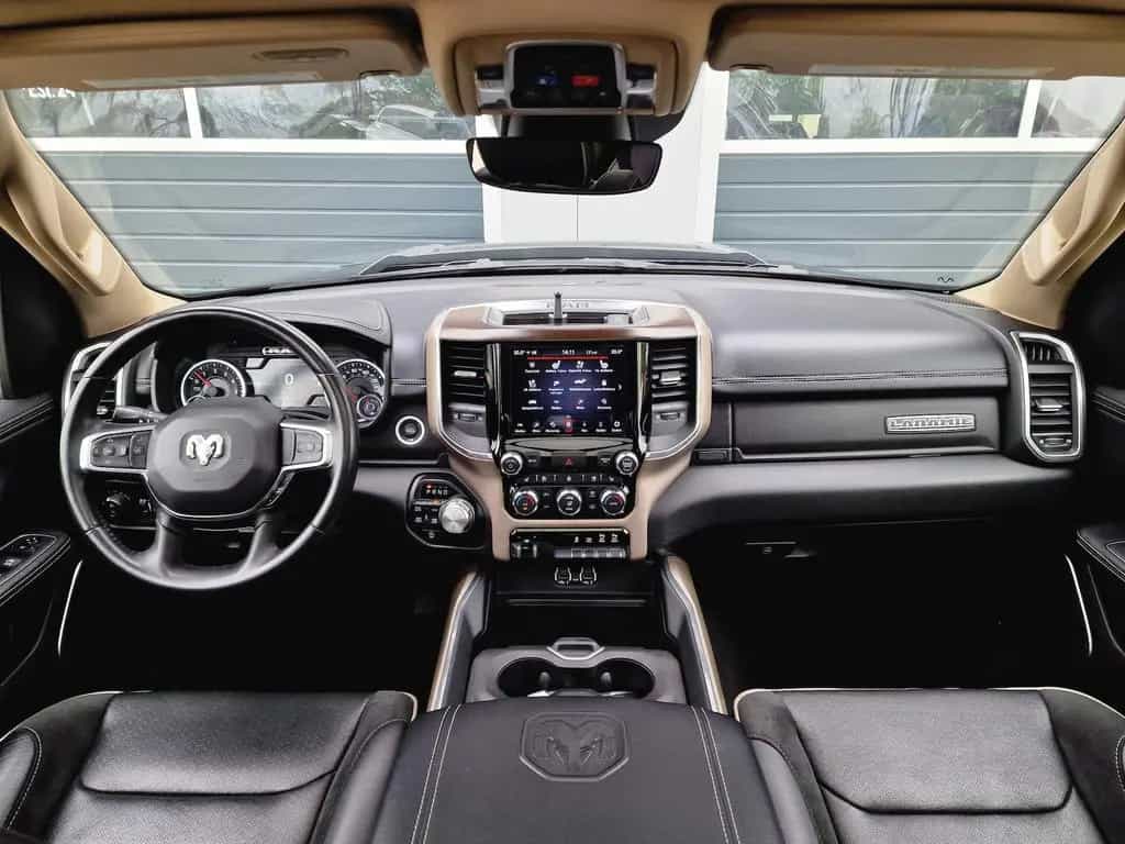 Dodge RAM 1500 5.7 4x4 Laramie Memory AHK Pano LED 09/2021-photo-24