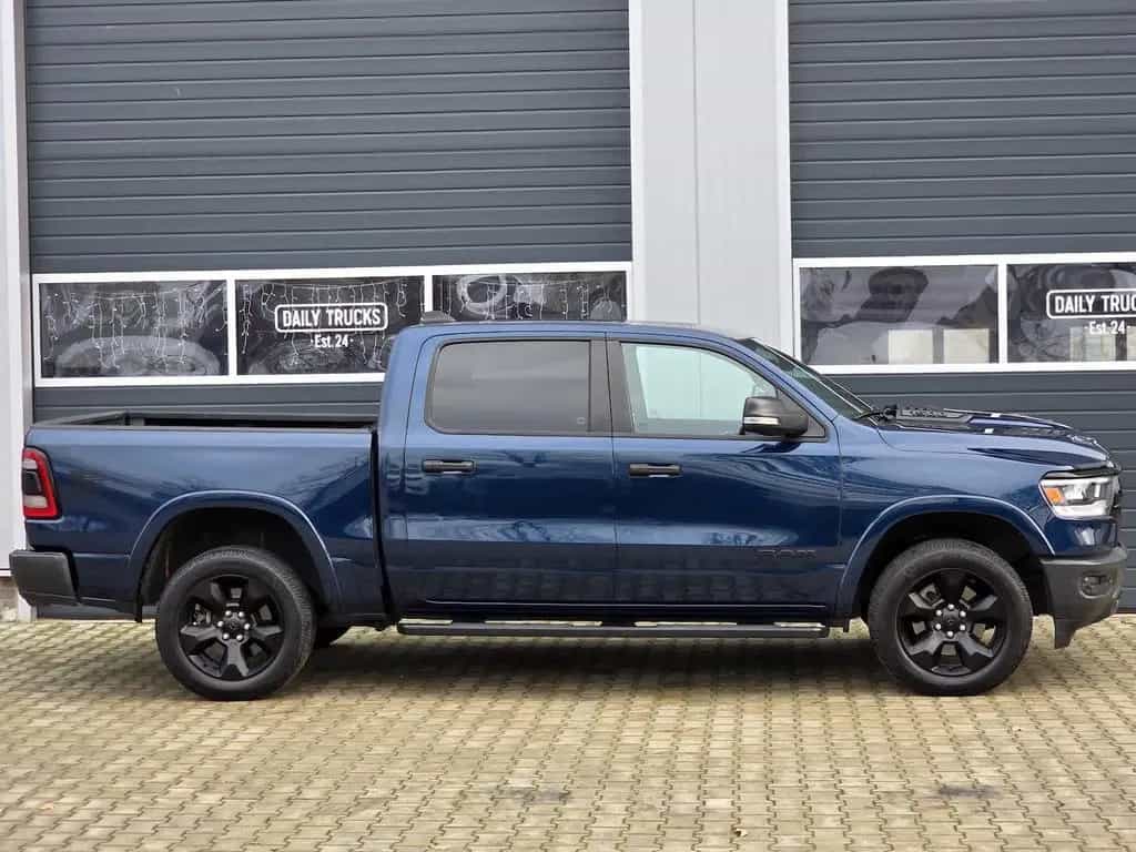 Dodge RAM 1500 5.7 4x4 BTS Edition Kamera Navi AHK LED 07/2020-photo-13