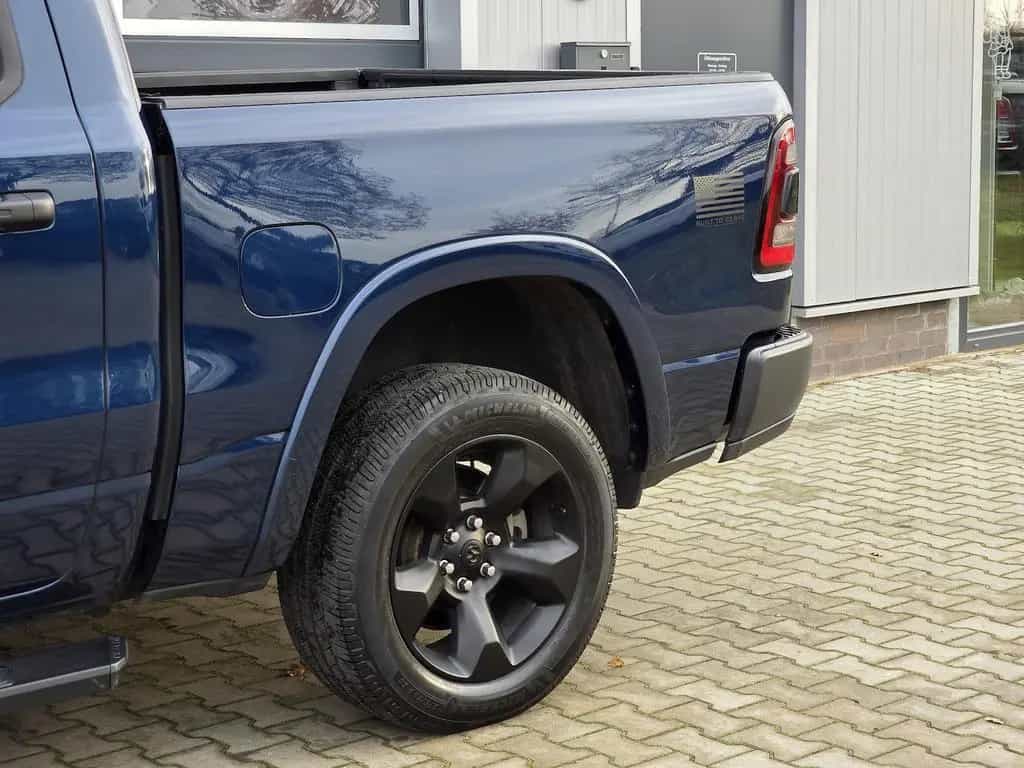 Dodge RAM 1500 5.7 4x4 BTS Edition Kamera Navi AHK LED 07/2020-photo-16