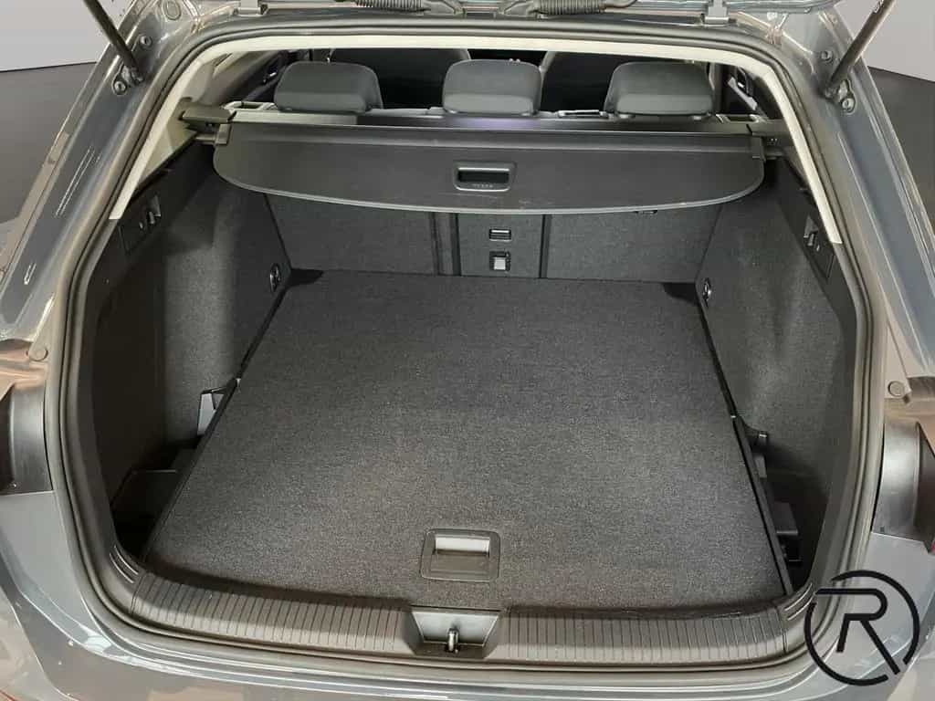 Volkswagen Golf VIII Variant 2.0 TDI DSG Life / Navi AHK 08/2021-photo-11