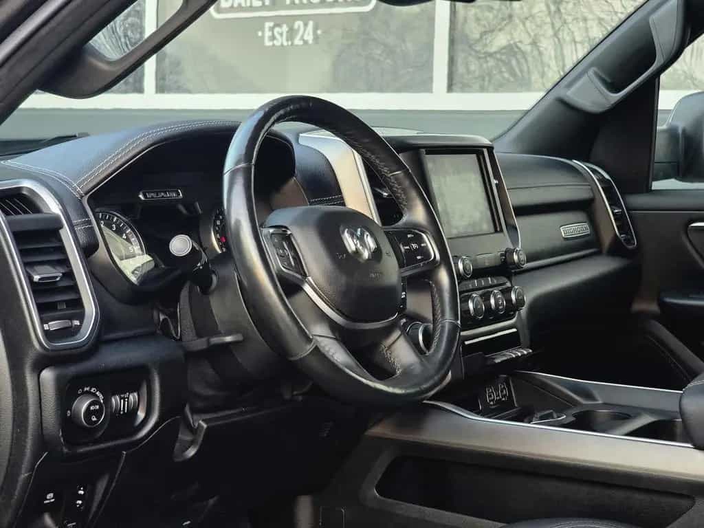 Dodge RAM 1500 5.7 4x4 Bighorn LED RAMBOX 22´´ AHK 06/2019-photo-18
