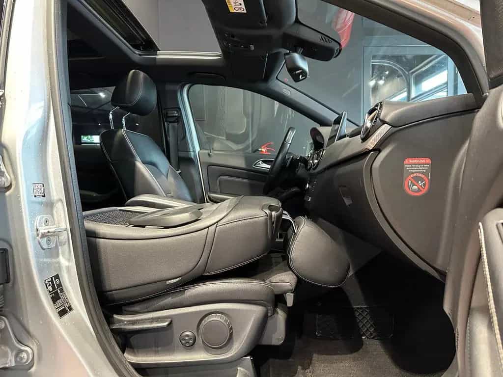 Mercedes-Benz B 220 d PANO DISTRONIC ILS MEMORY KEYLESS AHK AMG 02/2016-photo-16