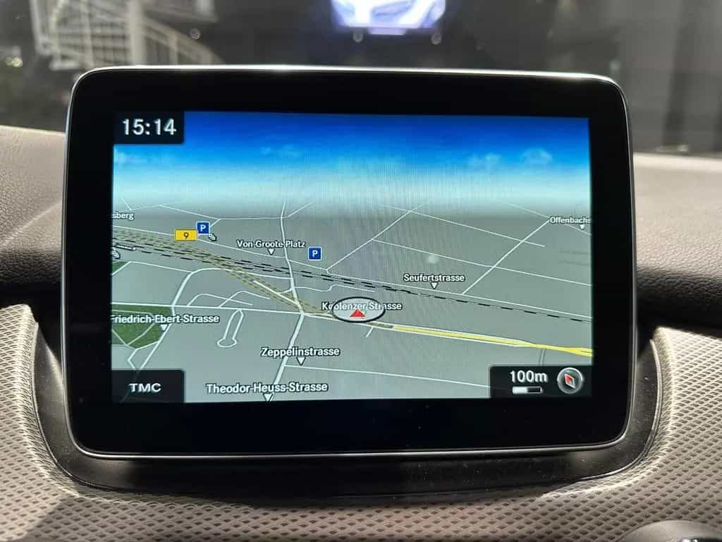 Mercedes-Benz B 220 d PANO DISTRONIC ILS MEMORY KEYLESS AHK AMG 02/2016-photo-22