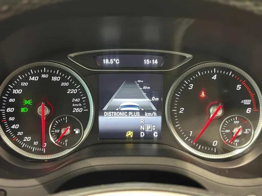 Mercedes-Benz B 220 d PANO DISTRONIC ILS MEMORY KEYLESS AHK AMG 02/2016-photo-24