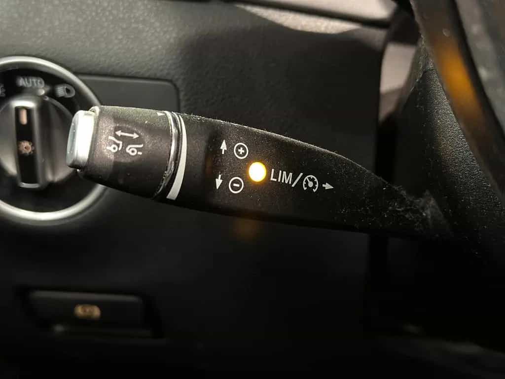 Mercedes-Benz B 220 d PANO DISTRONIC ILS MEMORY KEYLESS AHK AMG 02/2016-photo-25