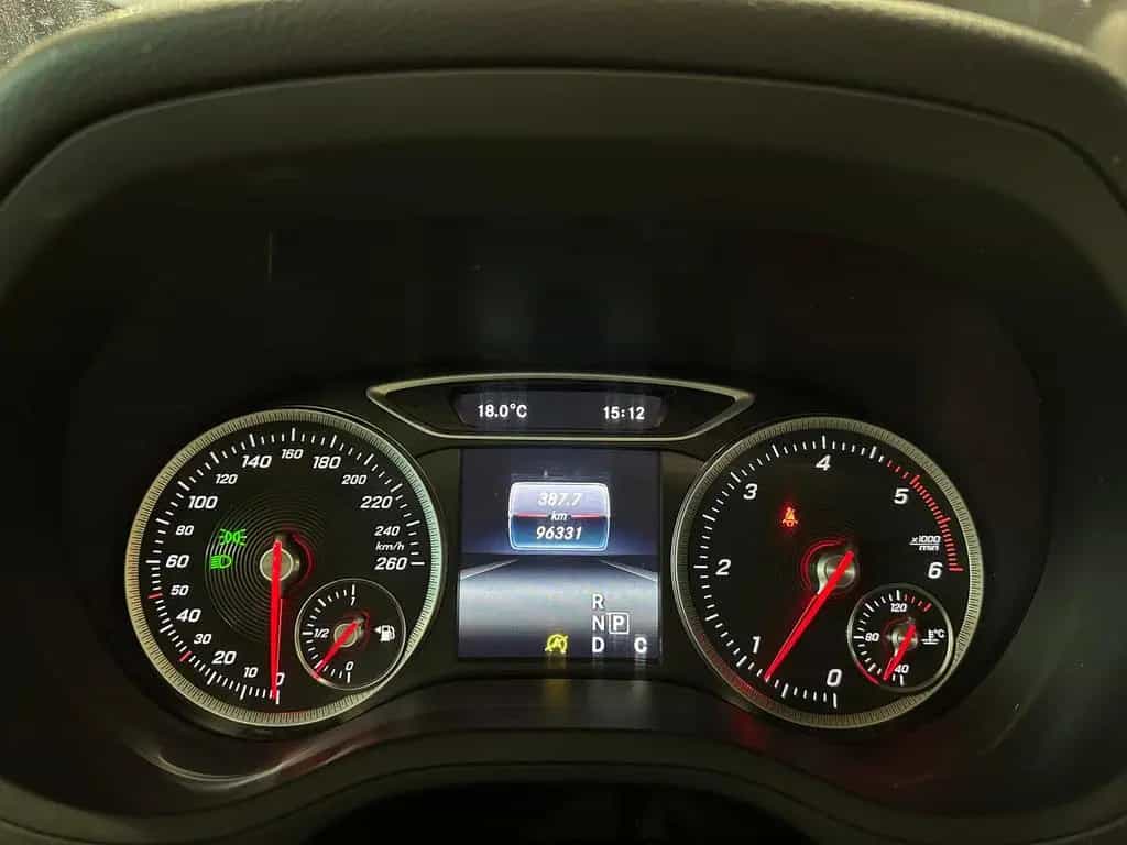 Mercedes-Benz B 220 d PANO DISTRONIC ILS MEMORY KEYLESS AHK AMG 02/2016-photo-29
